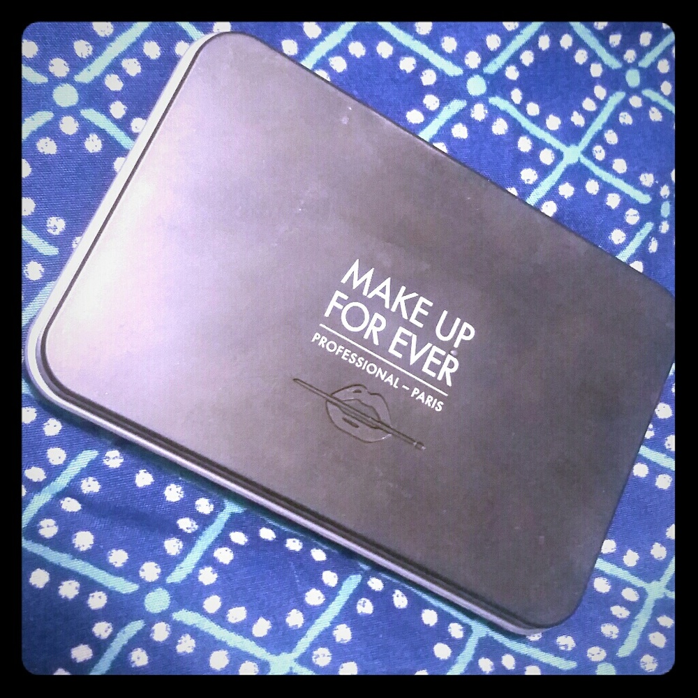 CLEAR OUT👑Make Up Forever Contour Trio👑
